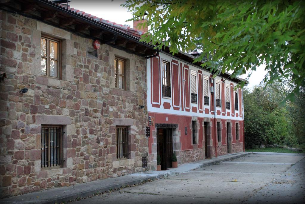 Casa Entrenidos Casa de hóspedes Mudá Exterior foto